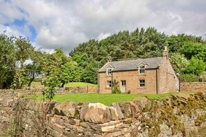 Cottage | Exterior - Pet-friendly Cottage in Belsay, No Deposit (Newcastle-upon-Tyne)