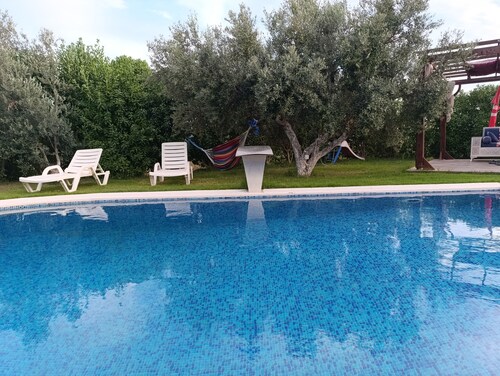 Luxury villa with pool in the heart of nature