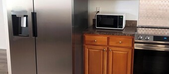 Cozy 2-bedroom house in charming Lake Placid with WiFi, AC