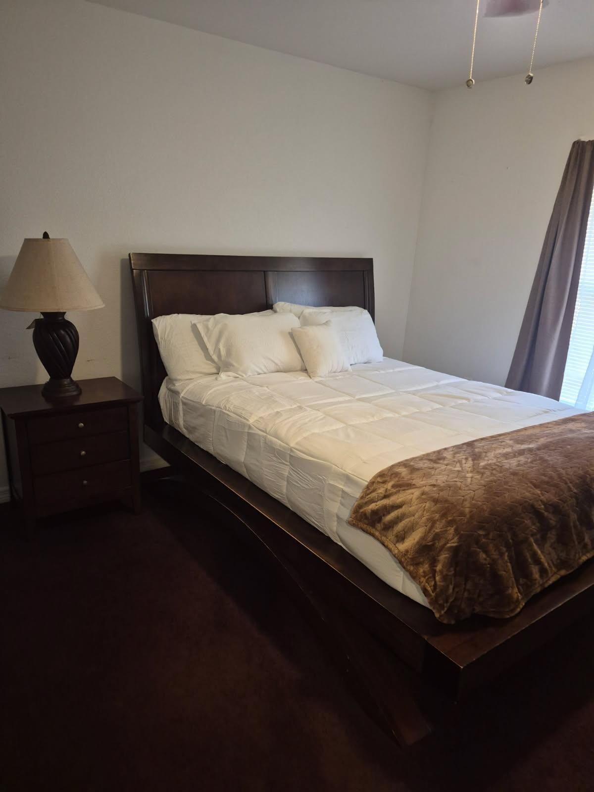 2 habitaciones, tabla de planchar con plancha, wifi y ropa de cama 