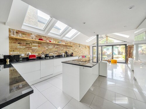 Stunning 3BR Townhouse - Central Oxford | Pass the Keys
