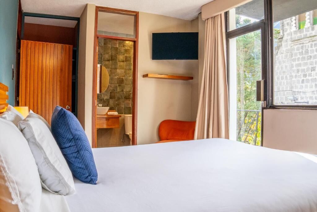 Executive Double Room, 1 Bedroom, Balcony, City View | Egyptian cotton sheets, premium bedding, down comforters