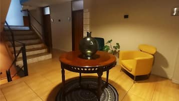 TV connectée de 40 pouces avec chaînes par câble