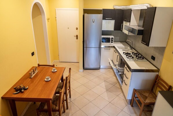 Fridge, microwave, dishwasher, high chair