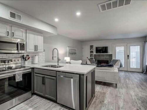 Cozy 1BR in Prime Location