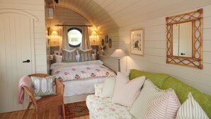 House - Beautiful Pet-friendly Cabin in Banbury, No Deposit (Banbury)