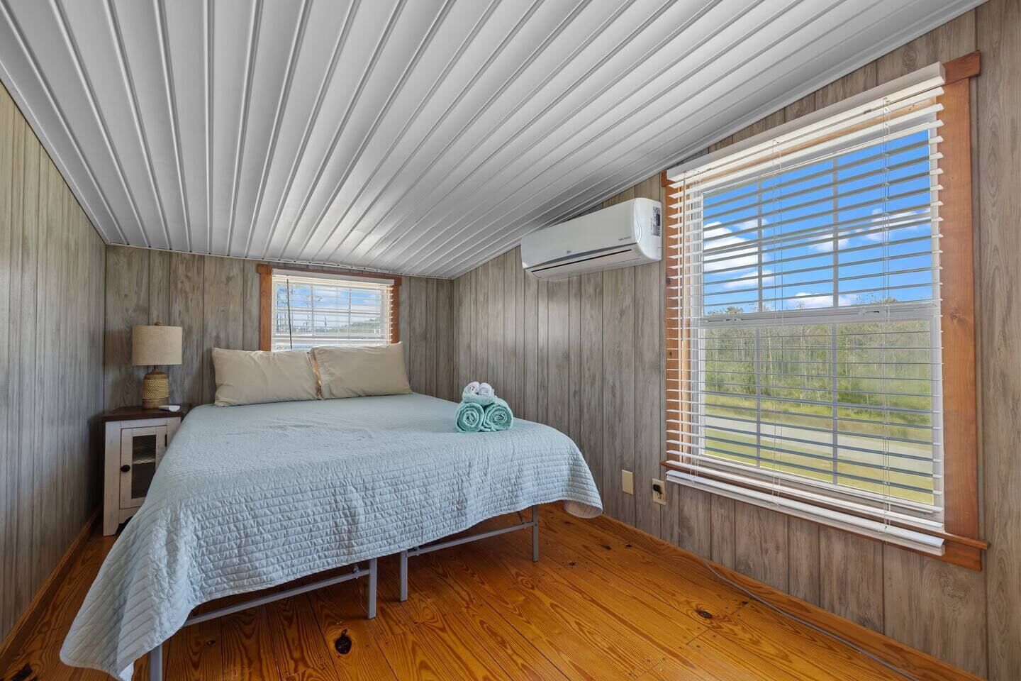 3 bedrooms, iron/ironing board, travel cot, WiFi
