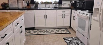 Cozy Dreamy Suites 1 in marvelous Cape Coral with AC, WiFi