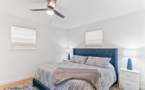 3 bedrooms, desk, iron/ironing board, WiFi