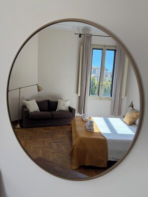 2 Schlafzimmer, Zimmersafe, Schreibtisch, Reisekinderbett