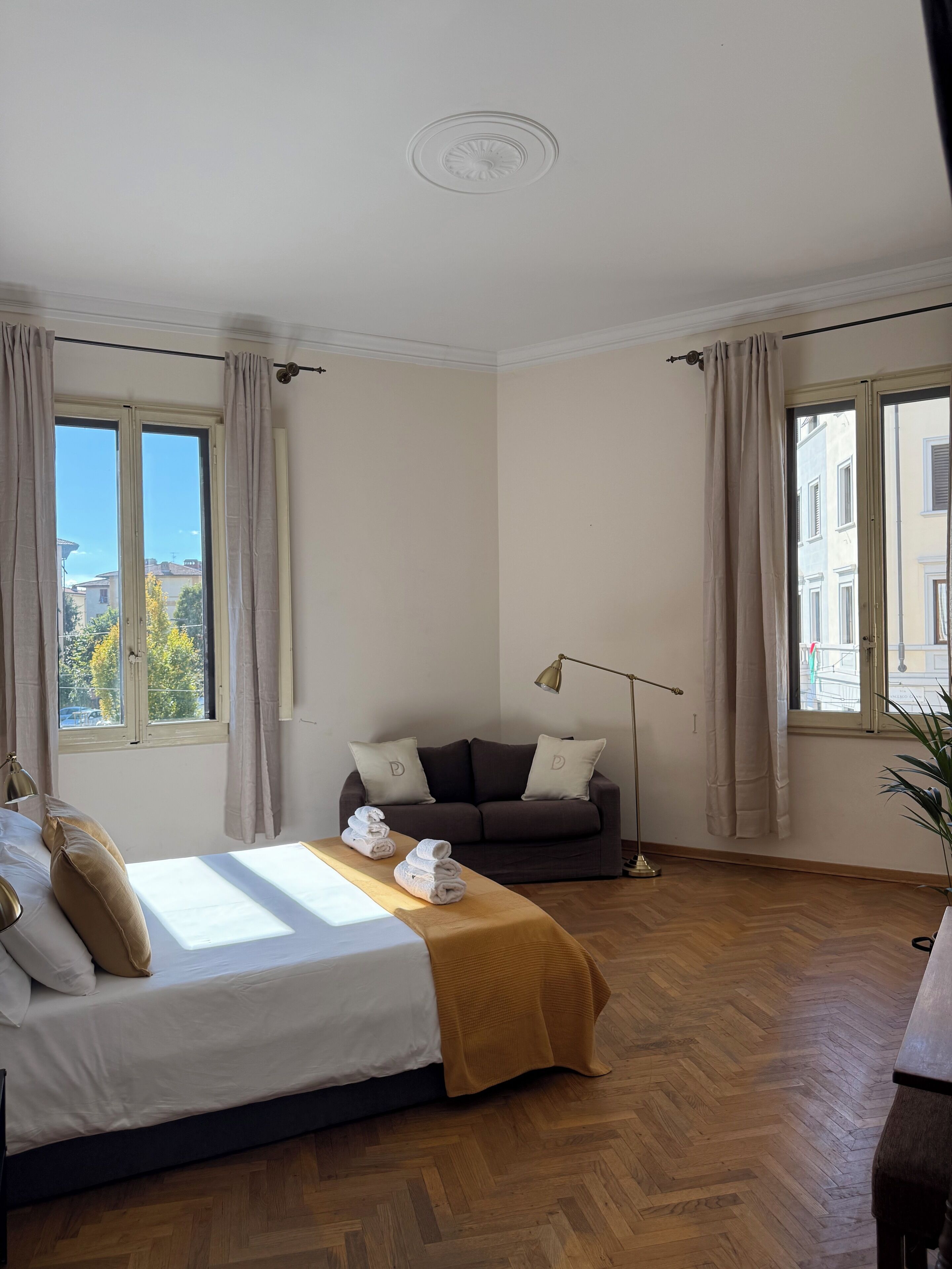 2 bedrooms, in-room safe, desk, travel crib