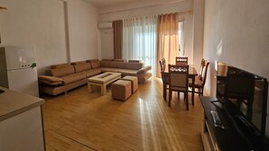 Apartment, 1 Bedroom, Smoking, Balcony | Living area