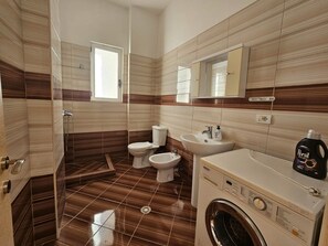 Apartment, 1 Bedroom, Smoking, Balcony | Bathroom - Albania Dream Holidays Accommodation B (Sarandë)