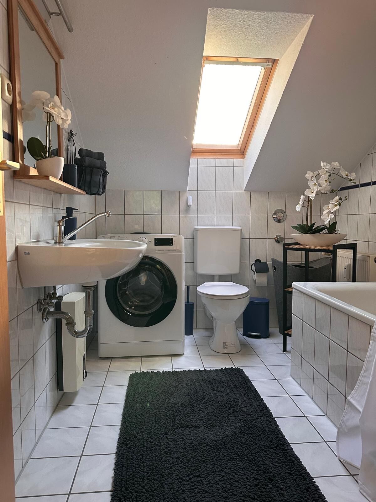 吹风机、毛巾、肥皂、洗发水