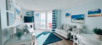 "Tranquil Folly" 2 bed/2 bath St Regis condo