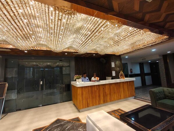 Reception - Hotel Mukut Regency (Ghaziabad)