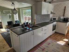 Frigorifero, microonde, forno, macchina per tè/caffè