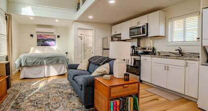 Lake George Luxury Cabin (Alcove Studio)