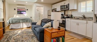 Lake George Luxury Cabin (Alcove Studio)