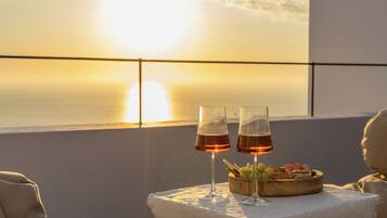 Luxury Suite, Sea View | Beach/ocean view