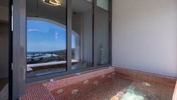 Suite junior, balcón, vista al mar | Terraza o patio