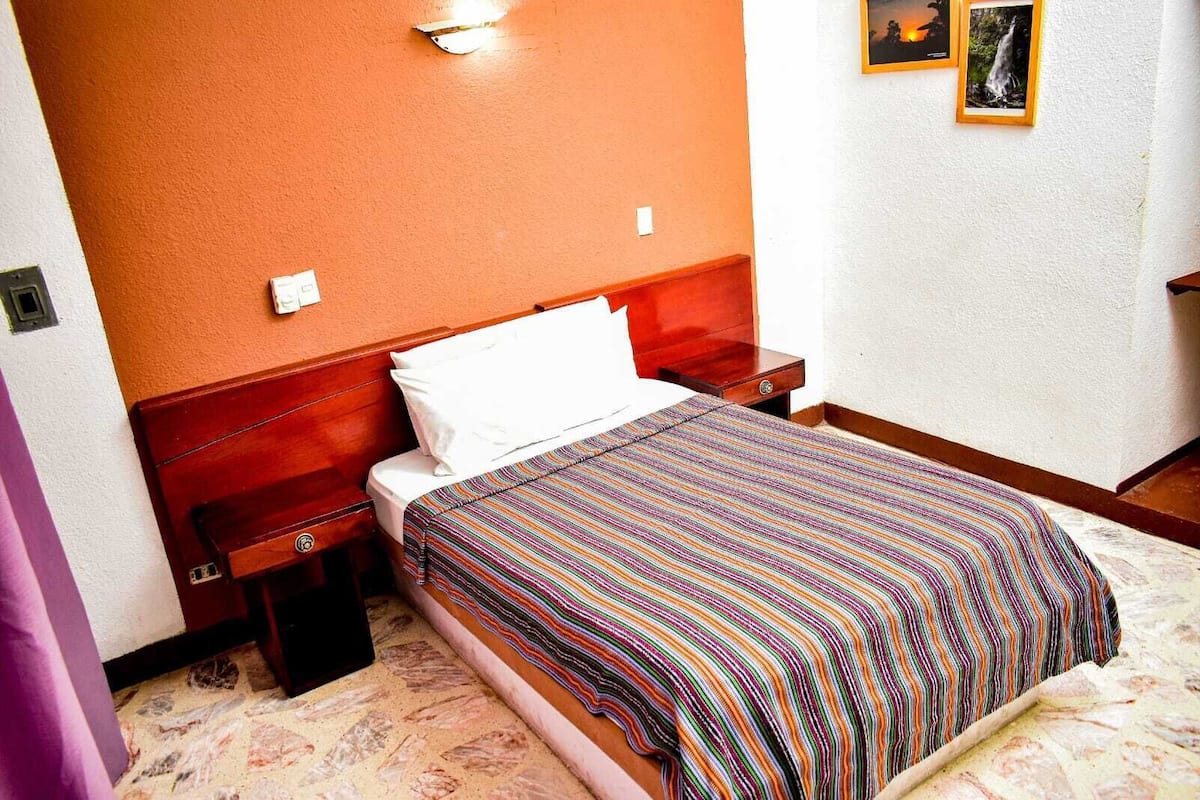 Basic-Doppel- oder -Zweibettzimmer, Balkon, Stadtblick