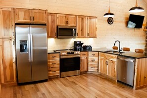 Micro-ondes, four, plaque de cuisson, lave-vaisselle