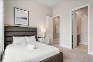 5 Schlafzimmer, Bügeleisen/Bügelbrett, kostenloses WLAN, Bettwäsche