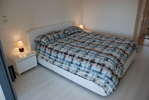 1 chambre, fer et planche à repasser, Wi-Fi, draps fournis
