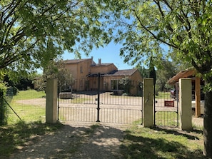 Enceinte de l’hébergement