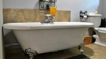House | Bathroom