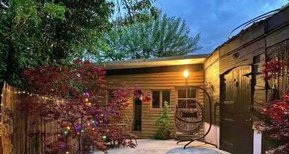 Enchanting Cabin in Romsey, No Deposit