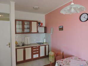 Private kitchen - Charming,Apartment 3- 1-bedroom apartment with WiFi, AC in fantastic Novalja (Novalja)