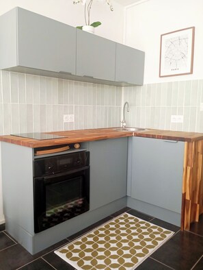 Fridge, microwave, oven, stovetop - Family cocoon in Montmartre (Paris)
