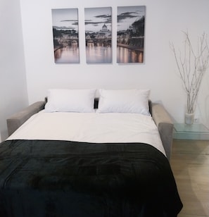1 bedroom, iron/ironing board, WiFi, bed sheets