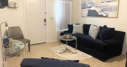 Charming 2-bedroom apartment a stoneâsâ throw away from best casino in Texas.