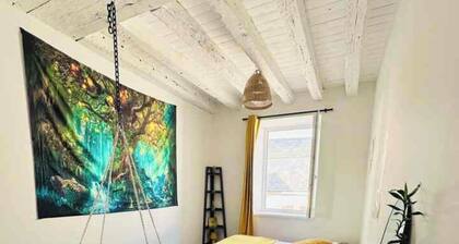 New, modern, fully-equipped home