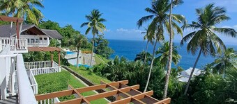 Cozy 2-bedroom apartment in welcoming Samana , Pool and Private beach