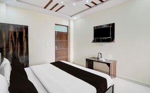 Deluxe szoba kétszemélyes ággyal, kilátással a városra | Íróasztal, laptophoz jól használható munkafelület és ingyenes wifi