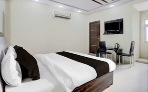 Deluxe Double Room, City View | Bathroom