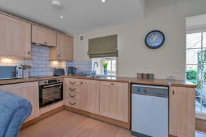 Cottage | Private kitchen - Pet-friendly Cottage in Kelso, No Deposit (Kelso)