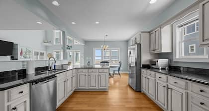 Wyndy Island: Pet-Friendly-Oceanfront-Pool-Tennis