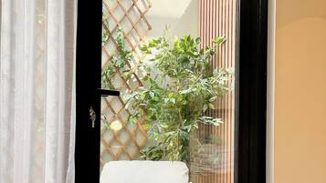 1 bedroom, in-room safe, laptop workspace, free WiFi