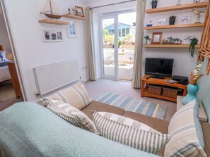 Living area - Sea Breeze (St Ives)
