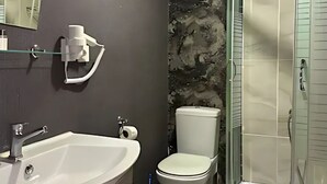 Bathroom - HANNELORE SCHONEMANN (Hamburg)