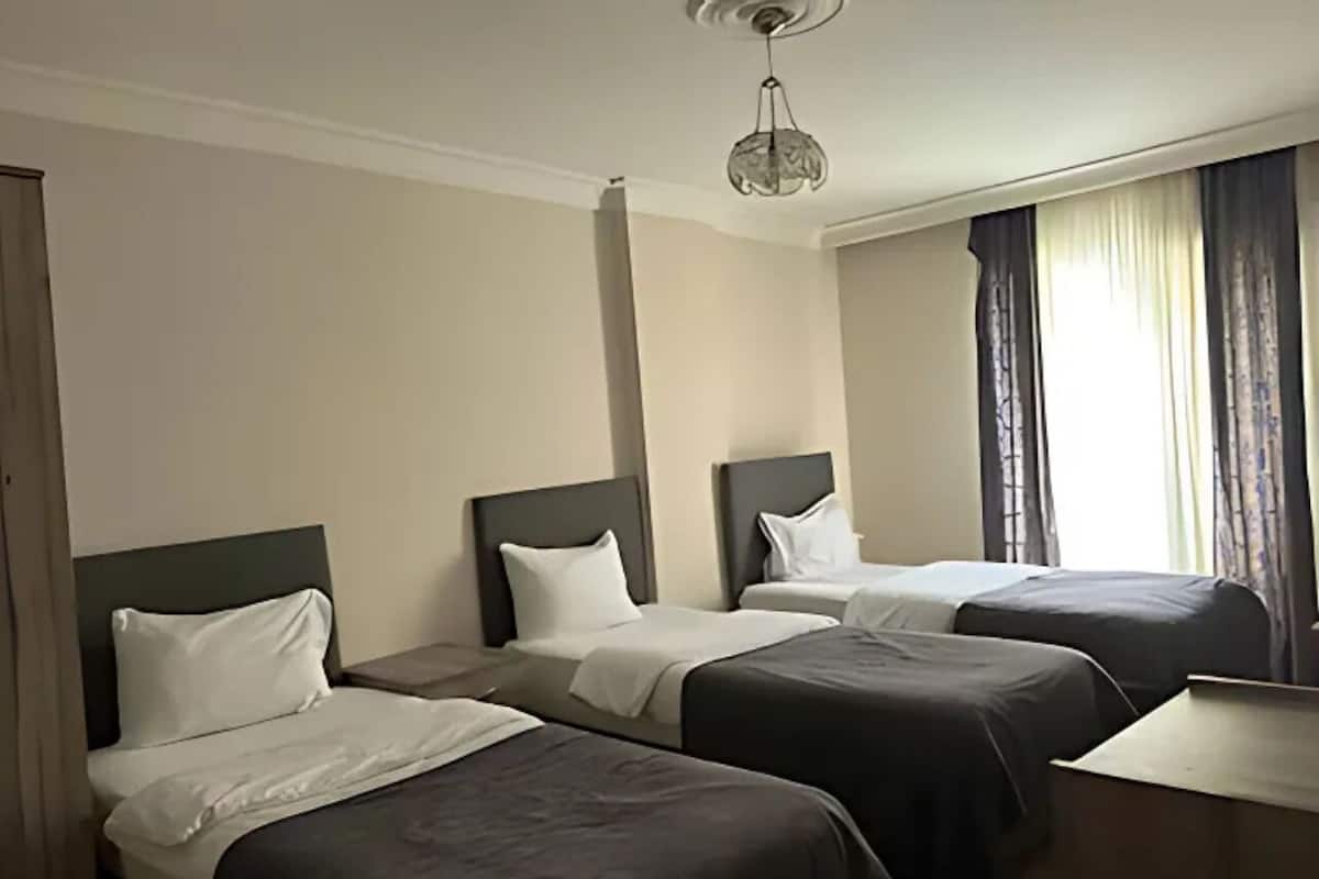 Classic Double Room | Desk, WiFi (free)