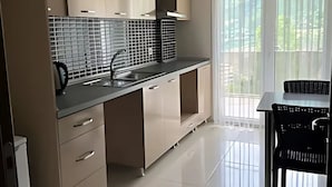 Private kitchen - HANNELORE SCHONEMANN (Hamburg)