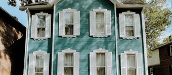 Beautiful Historic 2B/2BA, Modern Comfort, King Bed, Walk Downtown