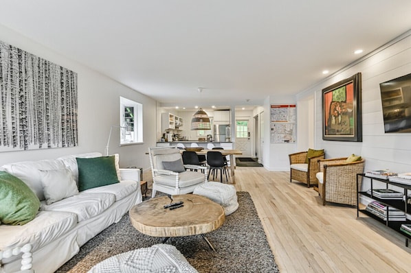 Smart TV, fireplace, books