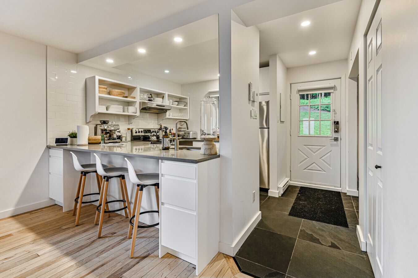 Refrigerador, microondas, horno y lavavajillas 